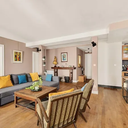 Grand & Spacious 3br For 8 In 10th *